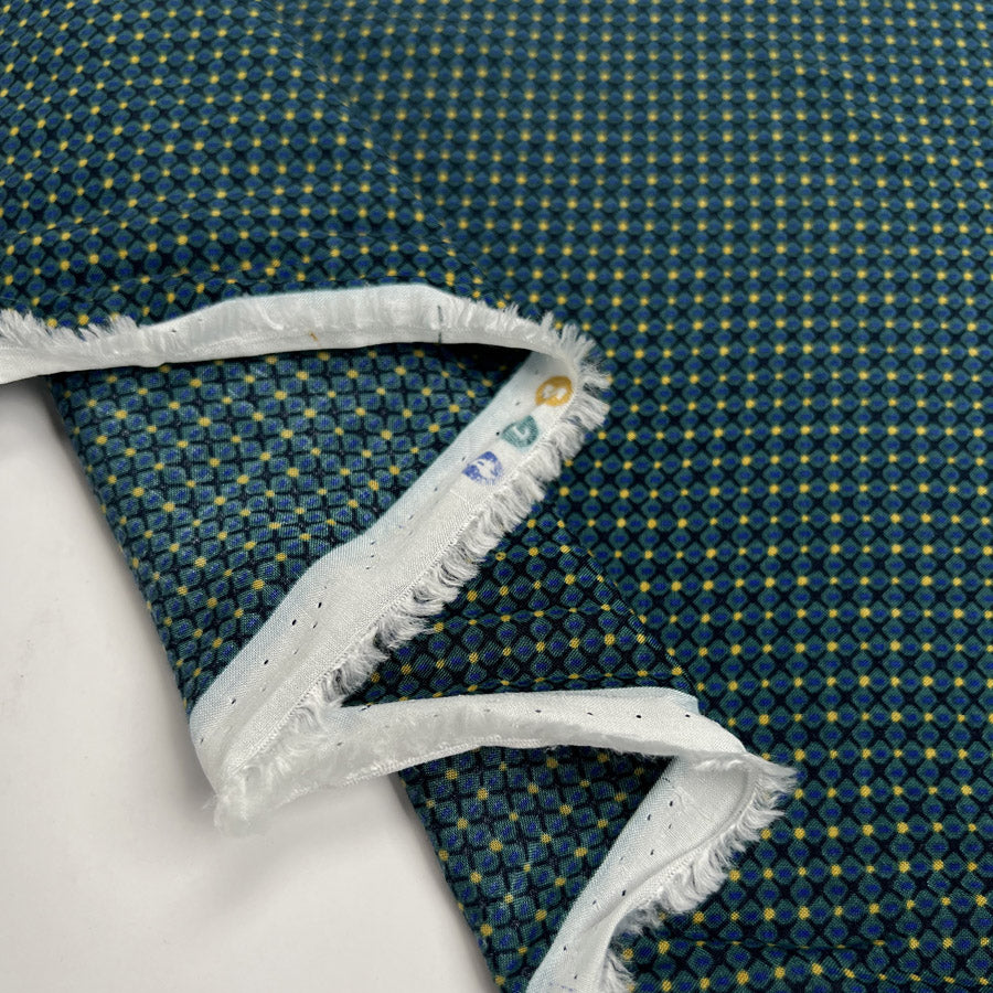 100% Tencel Jade Lattice Abstract Print Dress Fabric Fold