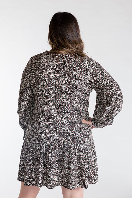 Chalk Notch Wren Blouse And Dress Sewing Pattern 9
