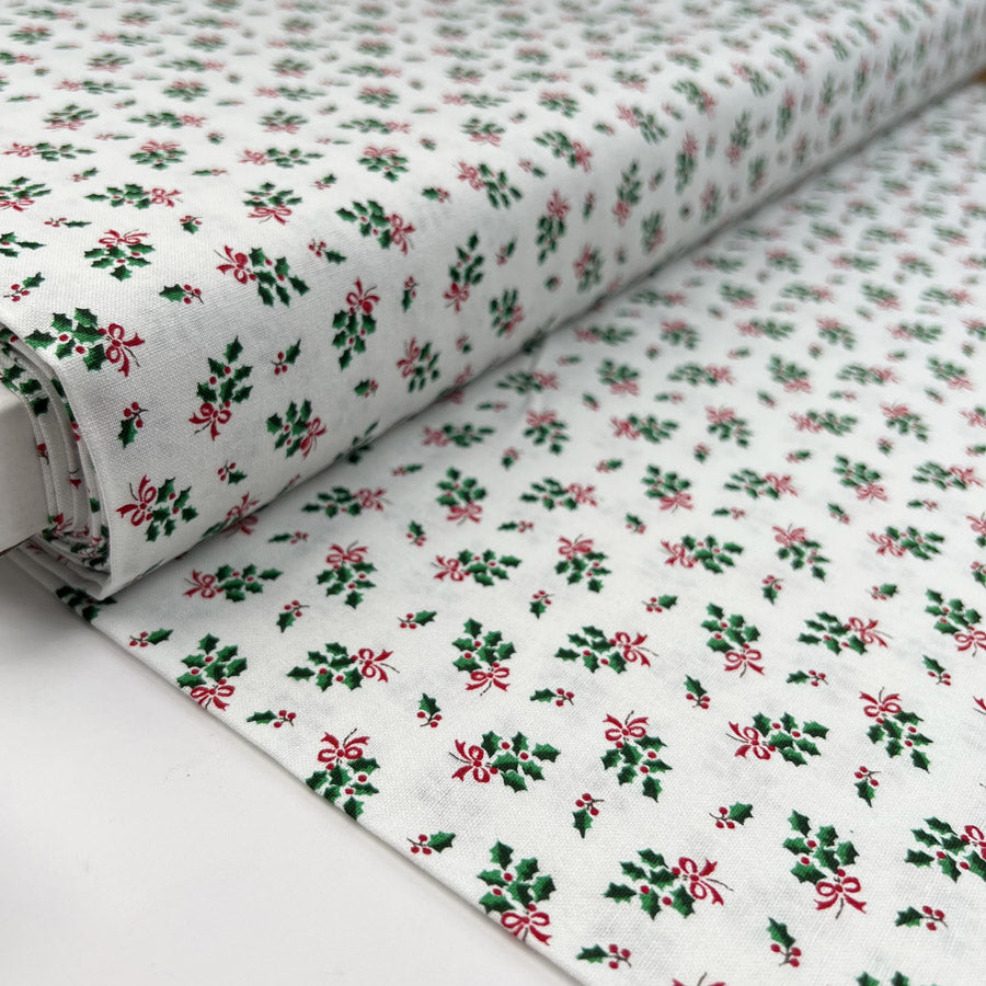 Christmas Cotton Merry Bundle Off White Holly Green Red Print Craft Fabric Bolt