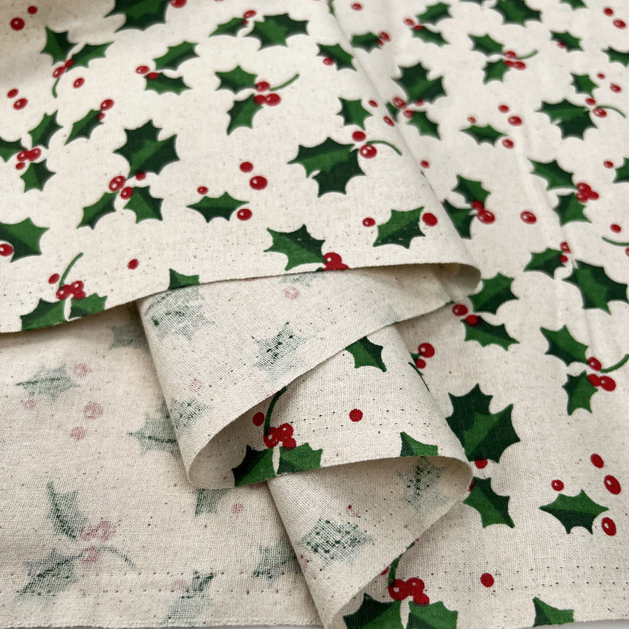 Christmas Cotton Mistletoe Green Red Holly Print Craft Fabric Fold