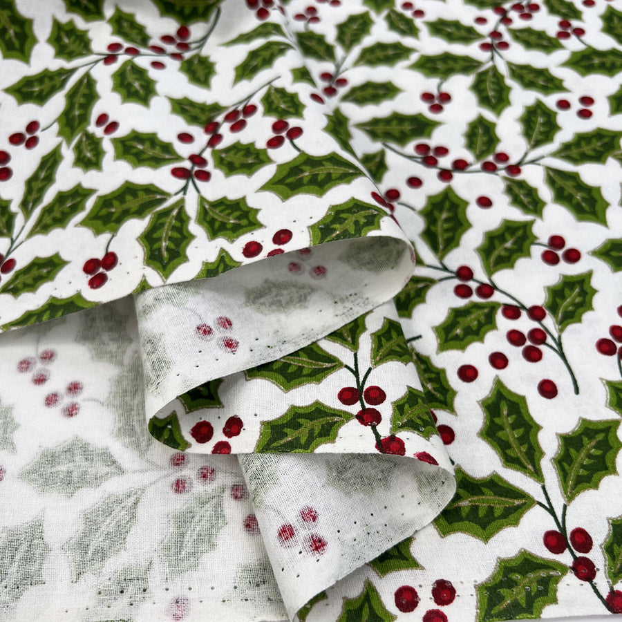 Christmas Cotton Red Berry White Holly Print Craft Fabric Fold