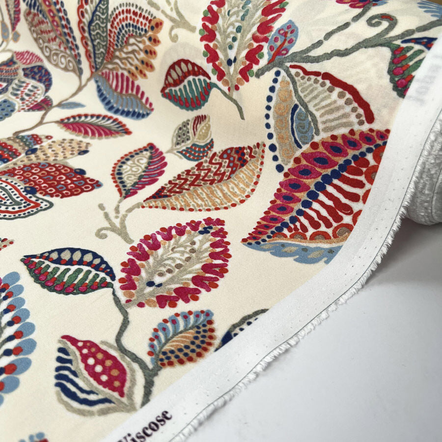 Digital Print Floral Viscose Fabric Finest Challis Kabash Roll