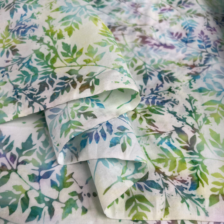 Hoffman Bali Cotton Lawn Light And Bright Indonesian White Blue Floral Fabric Fold