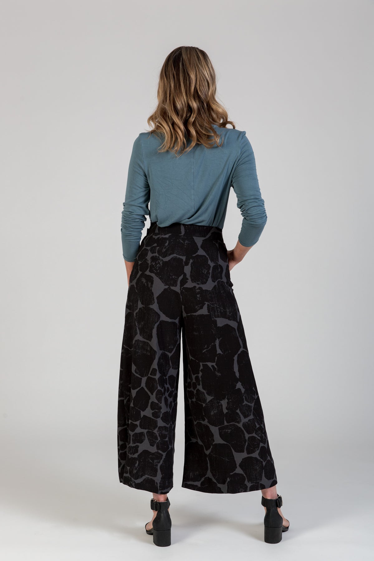 Megan Nielsen Flint Pants And Shorts Pattern 12