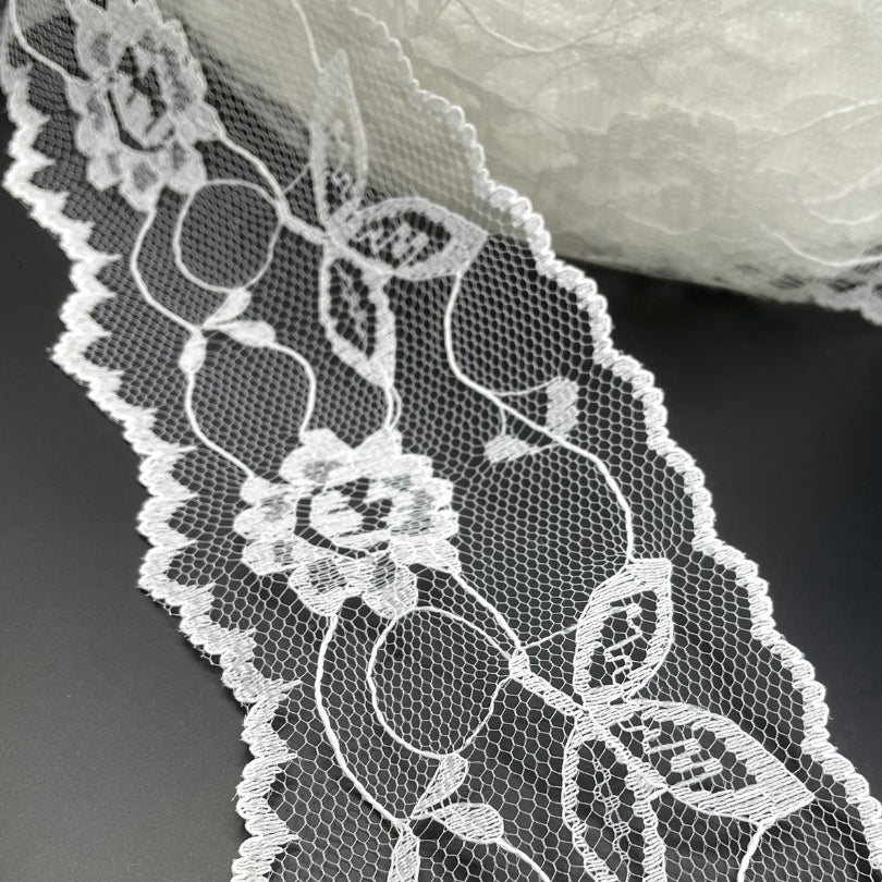 Polyester Flat Lace Trim Grace White Fold 2