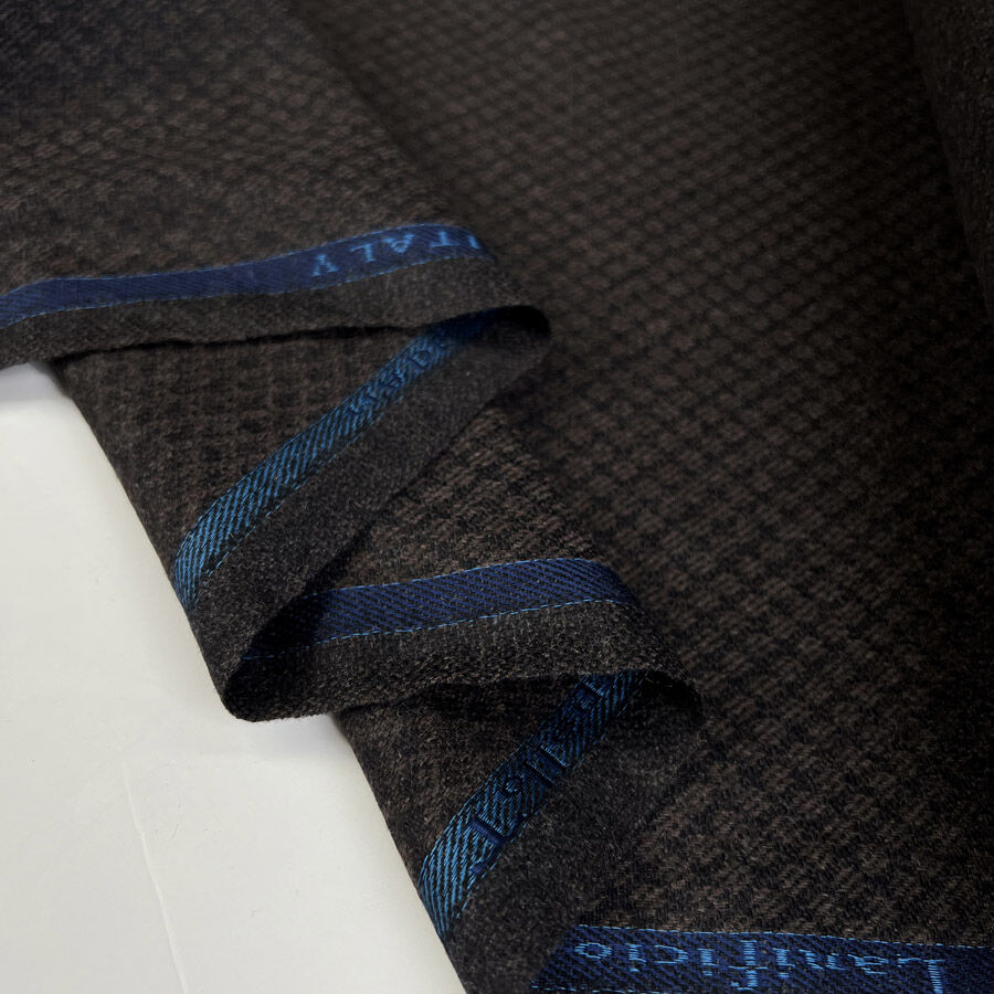 Special Suiting 100% Cashmere Brown Italian Diamond Pattern Lightweight Fabric Fold
