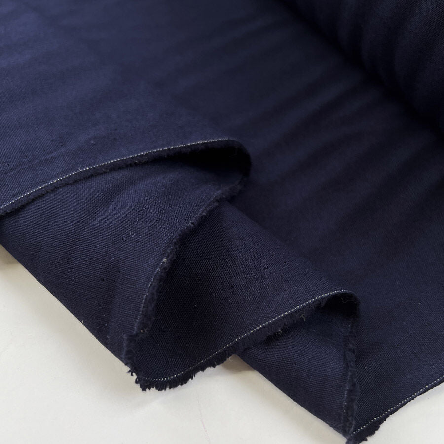Standard Cotton Navy Plain Woven Dress Fabric Fold