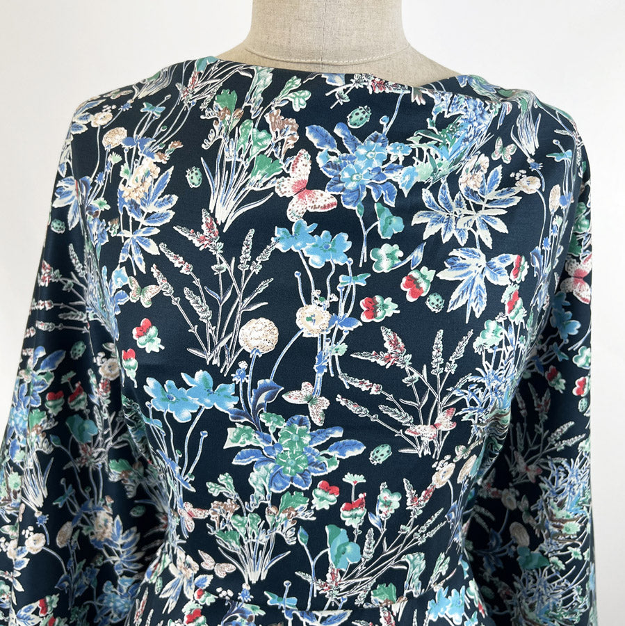 Stretch Cotton Lycra Fabric White Floral Spring Garden Navy Chest