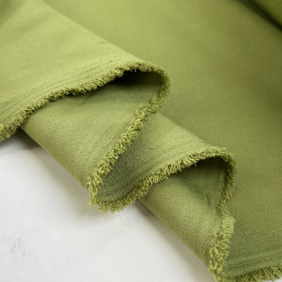 Stretch Crepe Pear Green Polyester Woven Suiting Fabric Fold