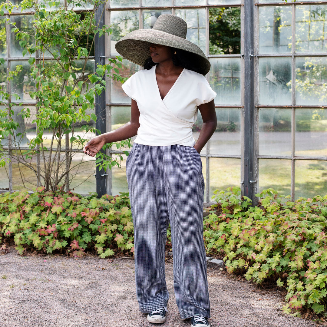 Tauko sewing pattern magazine issue no 1 wren 1