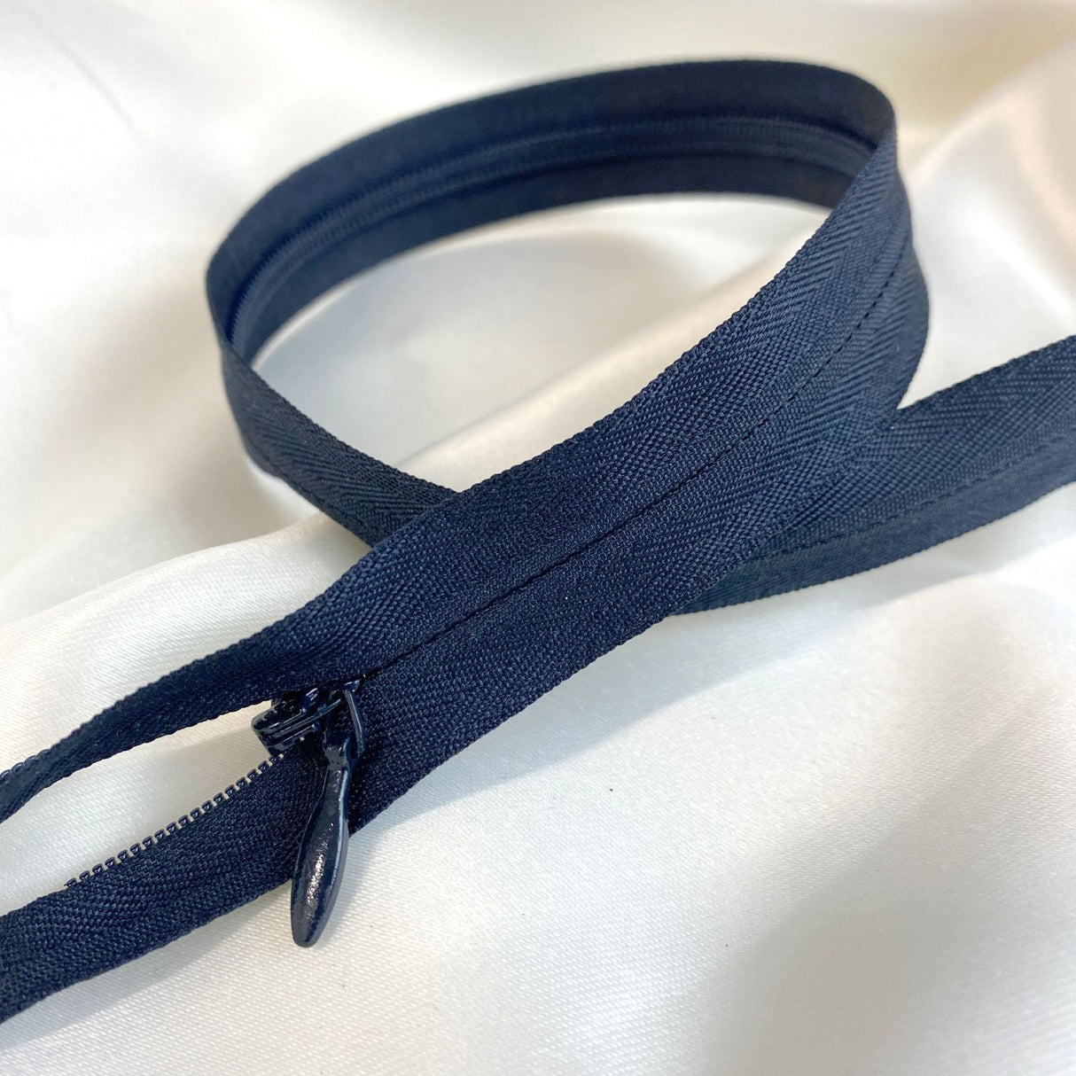 Ykk Zip Navy Consealed Zip 45cm C