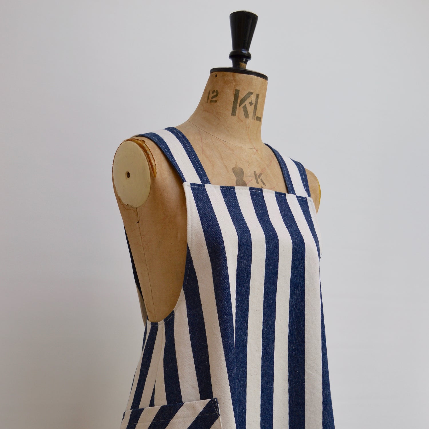 Maven - The Maria Apron Sewing Pattern