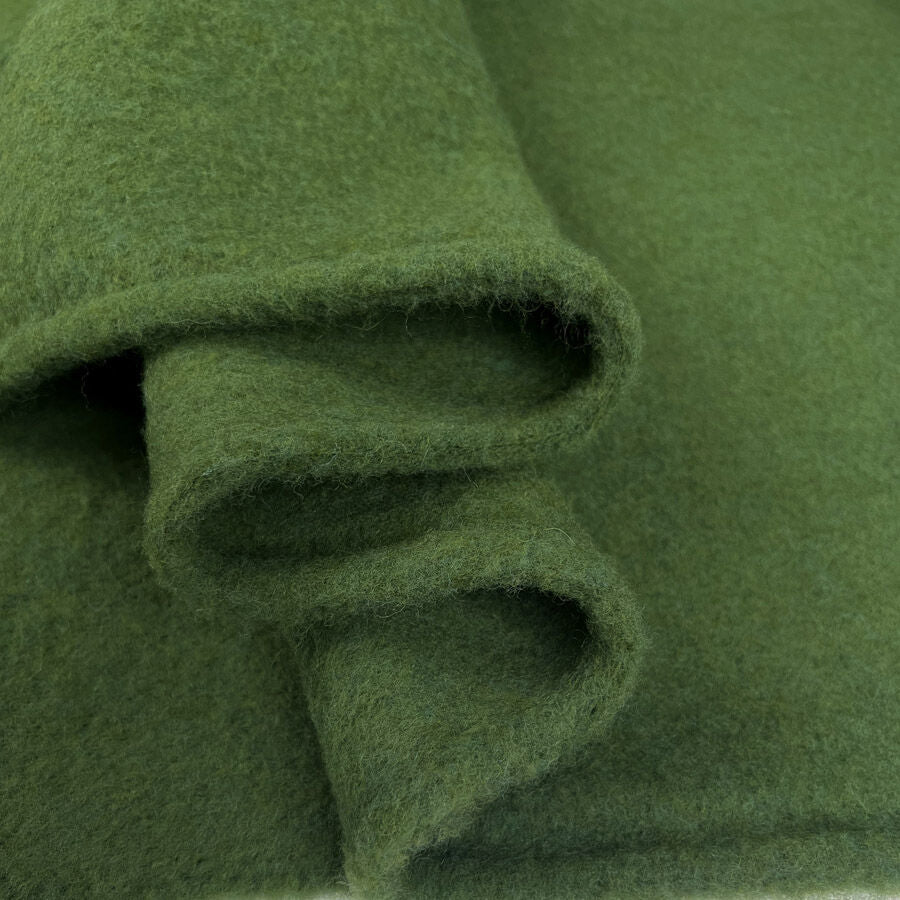100% Fleece Wool Moss Green Australian Virgin Oeko Tex Knitted Coat Fabric Fold