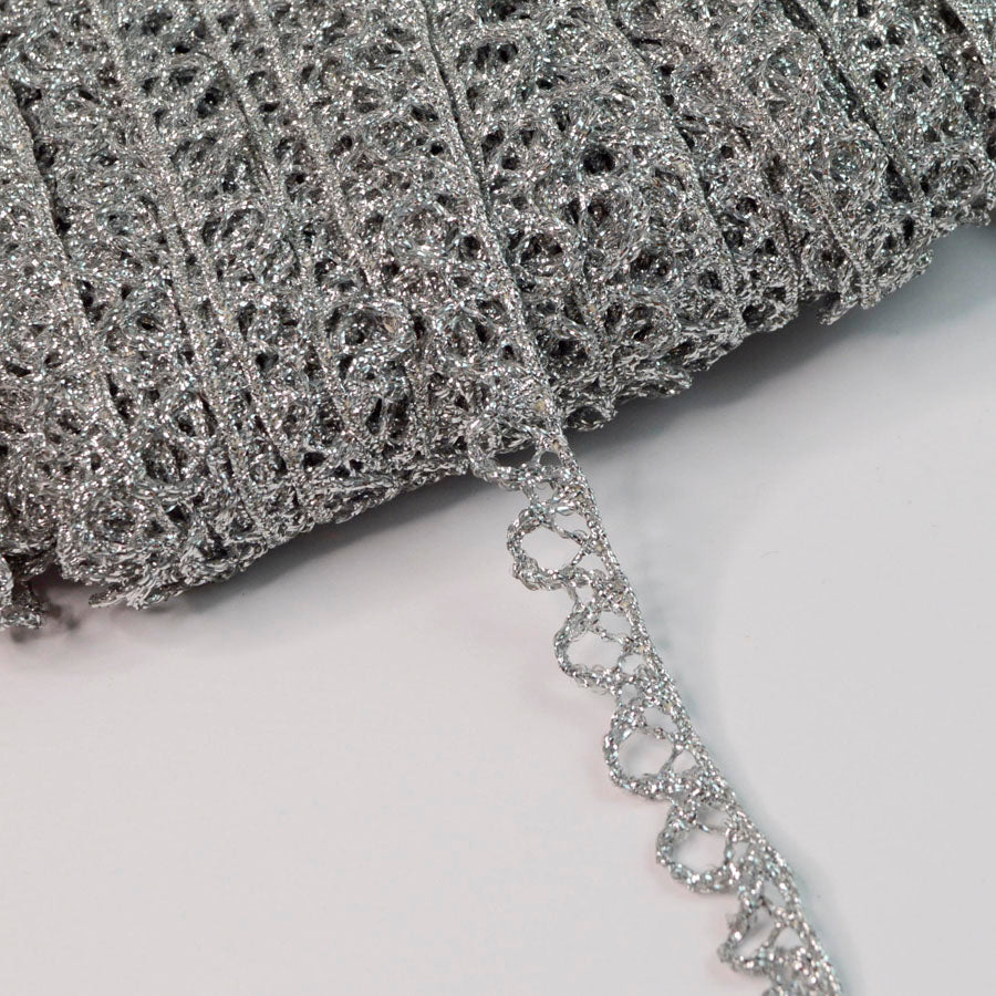 Silver Lurex Trim - Scallop (10mm)