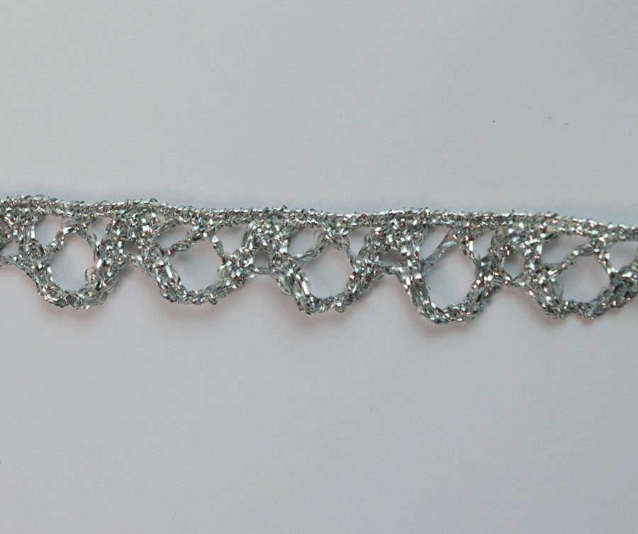 Silver Lurex Trim - Scallop (10mm)