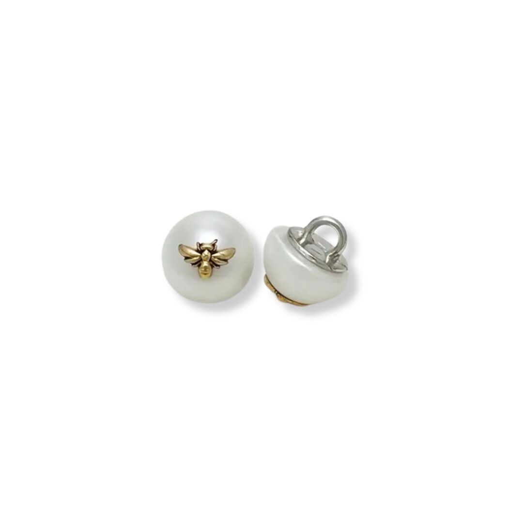 Pack of 10 Bumble Bee Pearl Buttons (11mm)