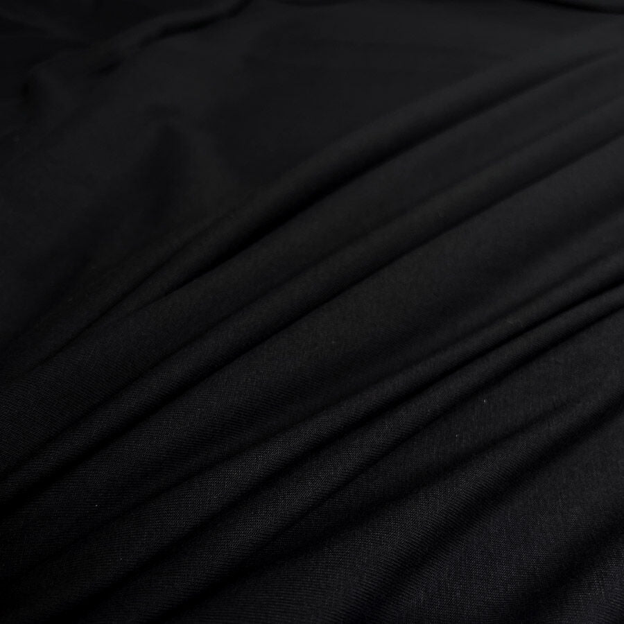 True Essentials - T-Shirting - Black