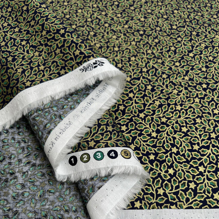 Christmas Cotton - Hollygrove - Blue