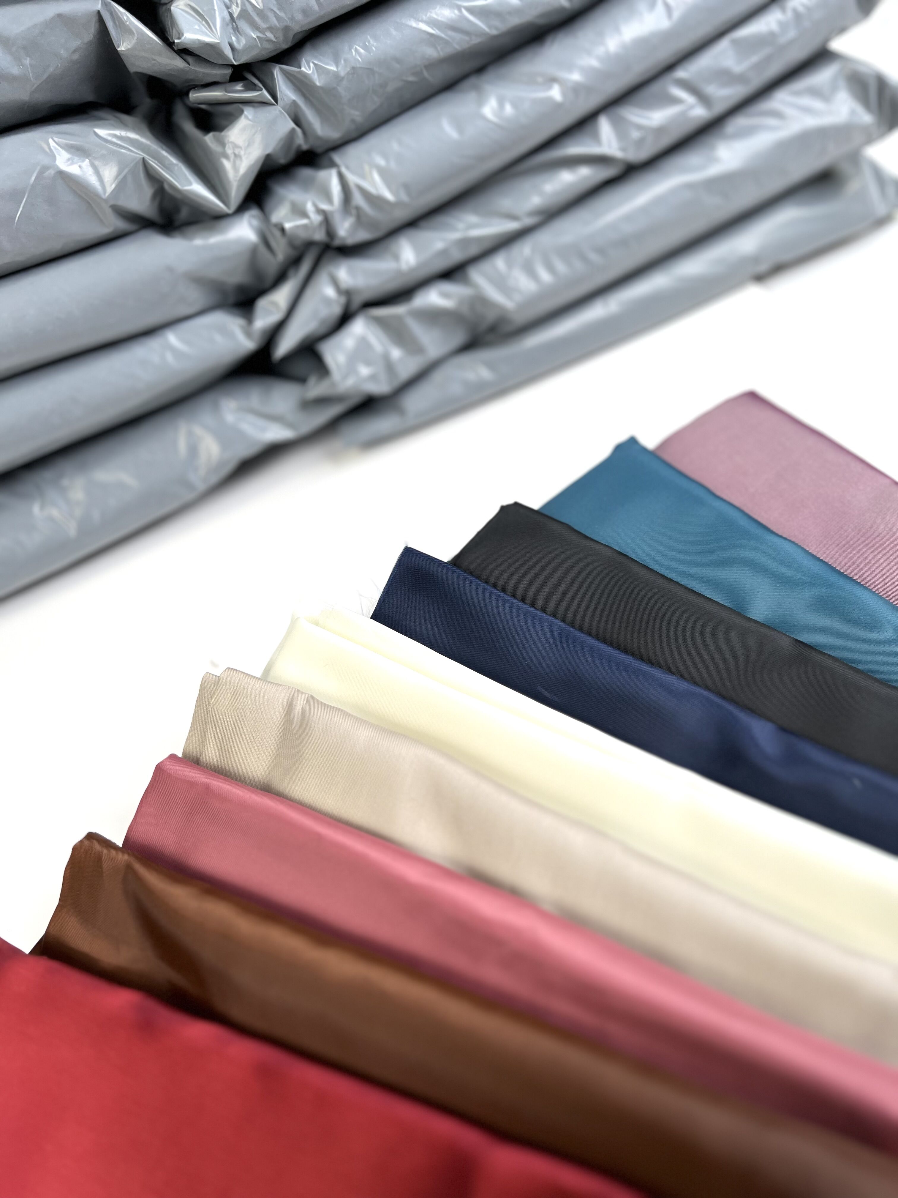 Lot De Chutes De Doublure 1kg - Polycoton Imprimé Paisley Multicolore - Royaume-Uni