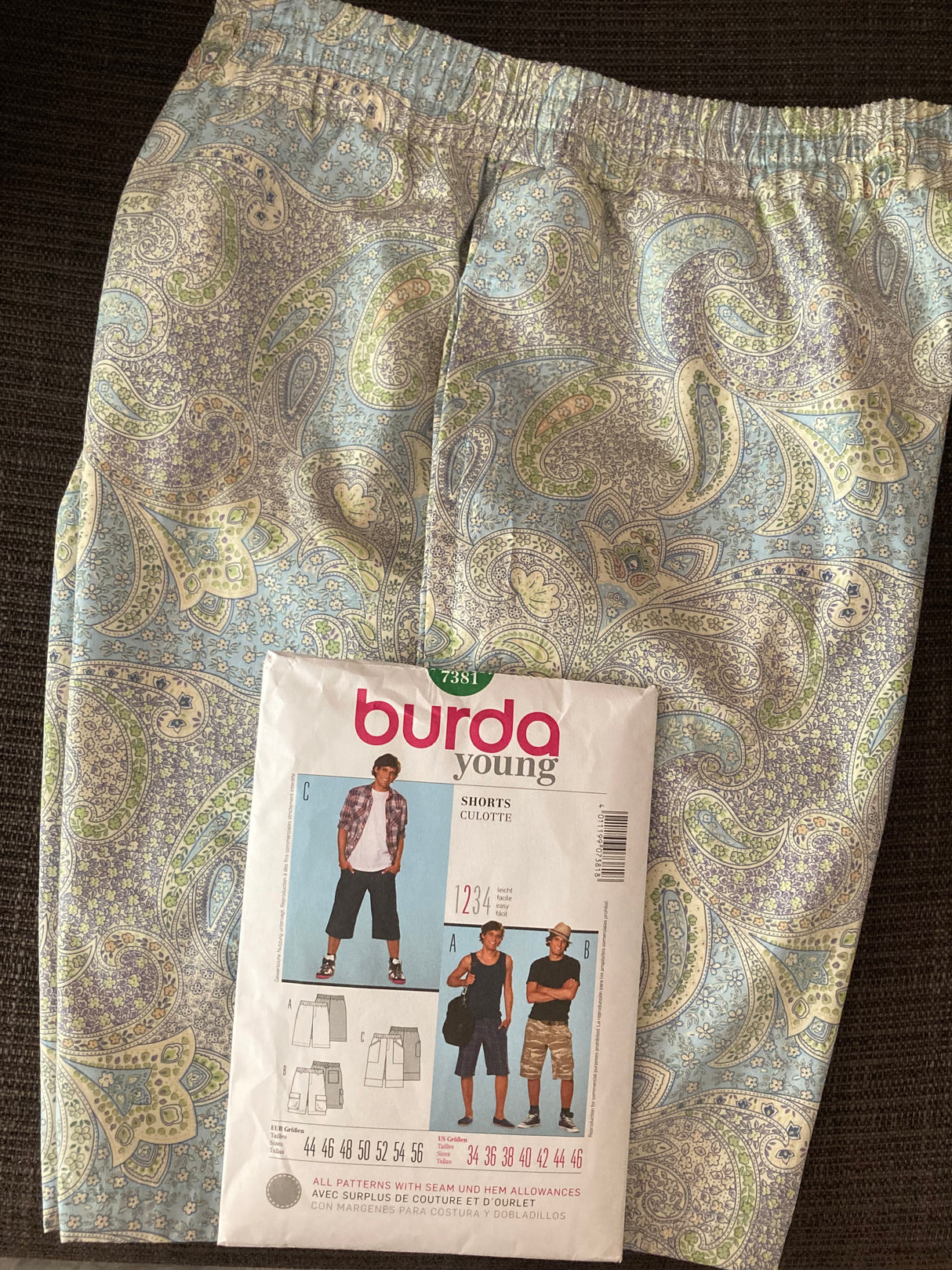 Poplin Print - Bonnie Paisley - Blue