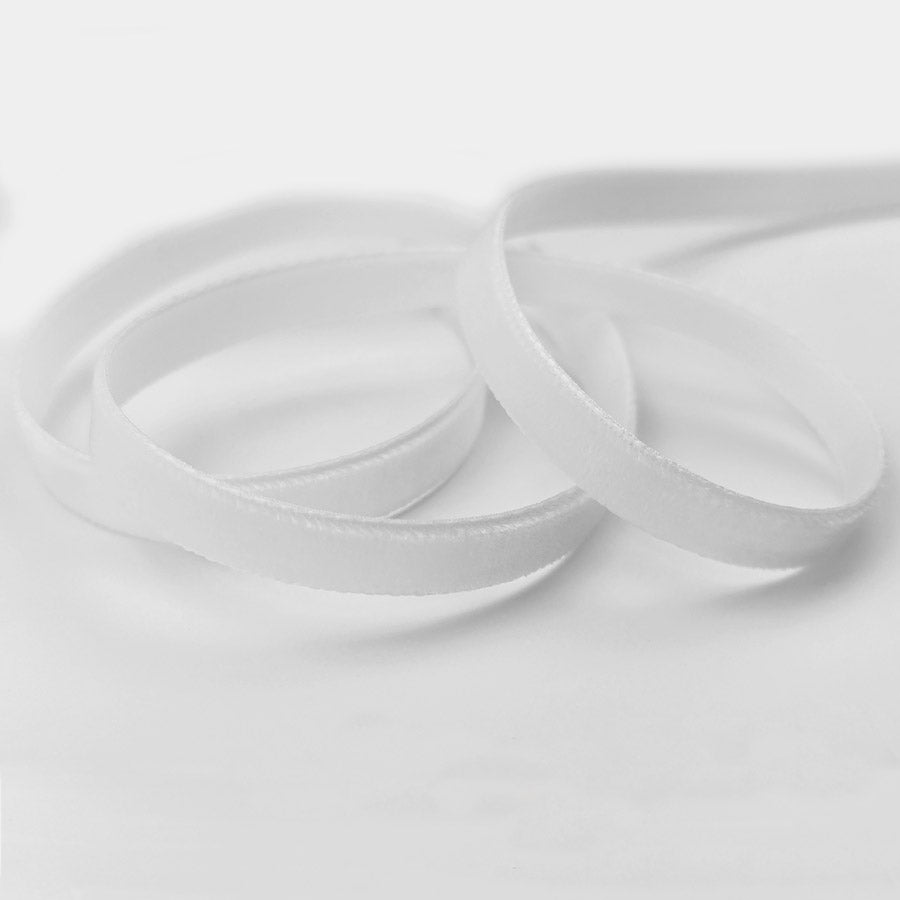 9mm Berisfords Velvet Ribbon's (5m)