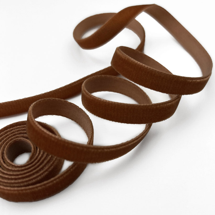 9mm Berisfords Velvet Ribbon's (5m)