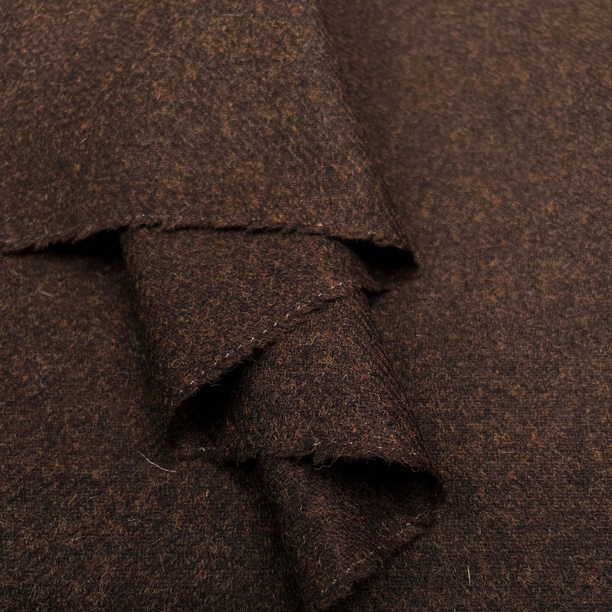 Brown Rust British 100% Wool Tweed Suiting Fabric Countryfile Ember Fold