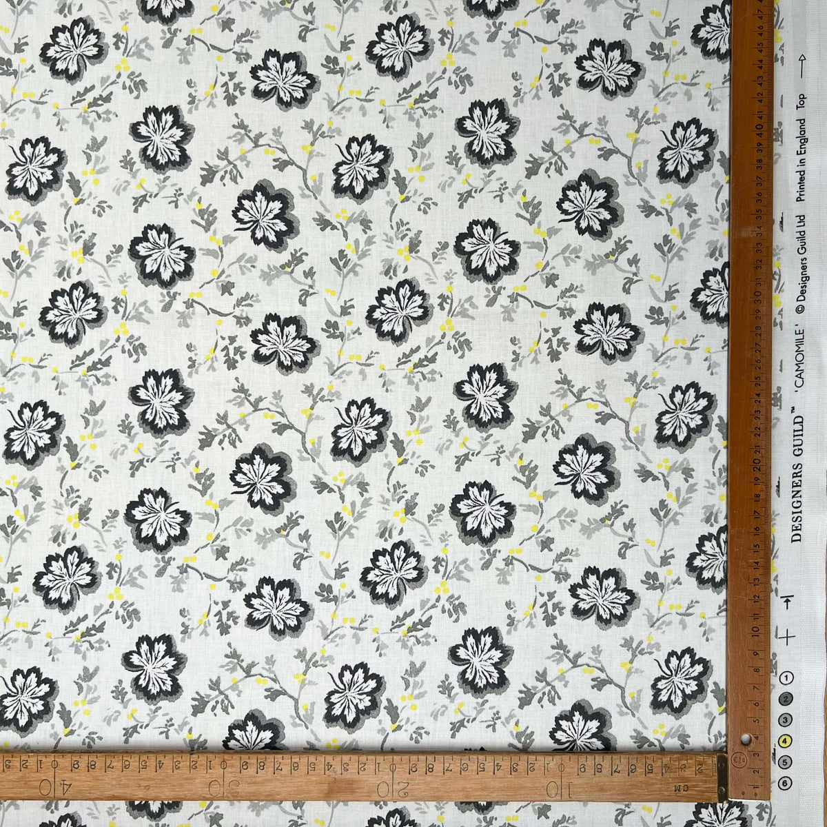 Grey Floral Print Cotton Fabric Designers Guild - Camomile - Slate Fuler