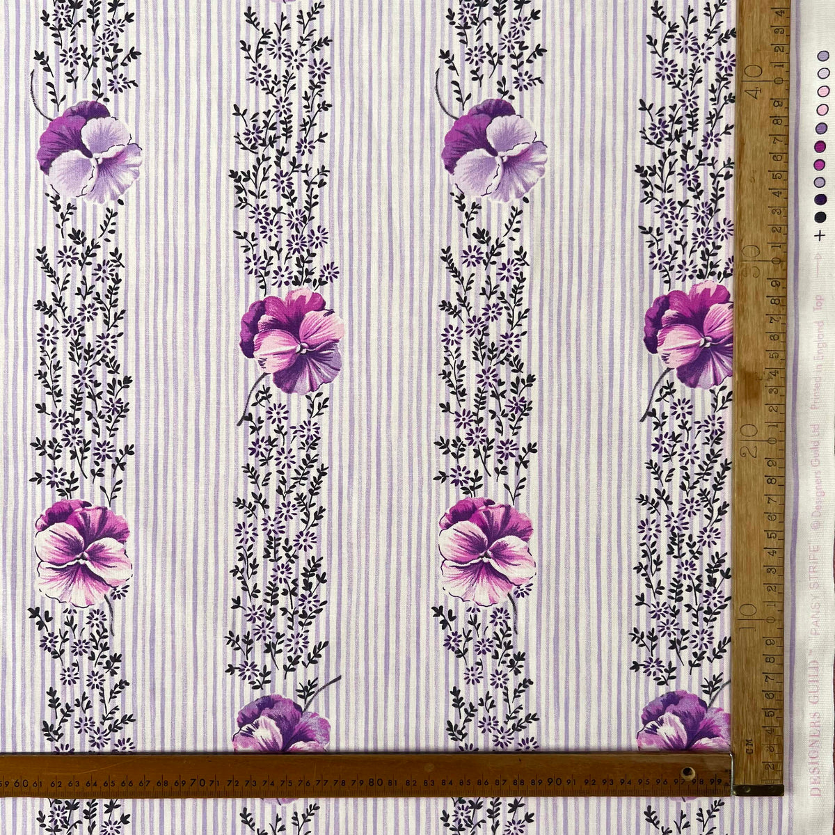 Printed Cotton Canvas Fabric Designers Guild Pansey Stripe - Crocus Ruler