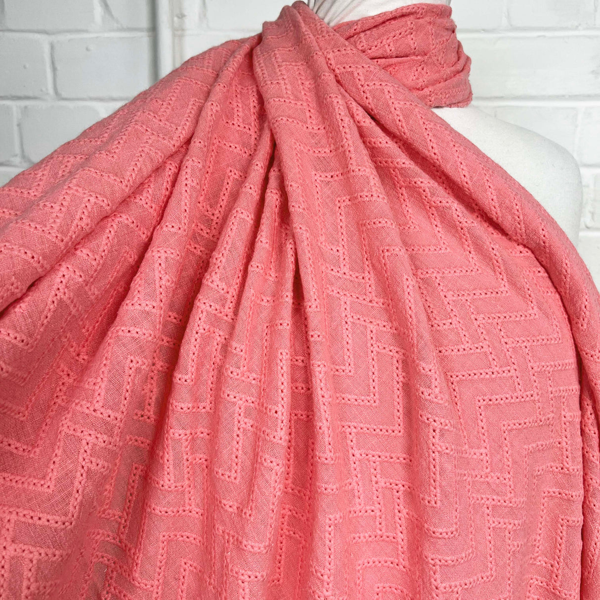 Gauze zigzag fabric Embroidered Chevron Cotton - Pink
