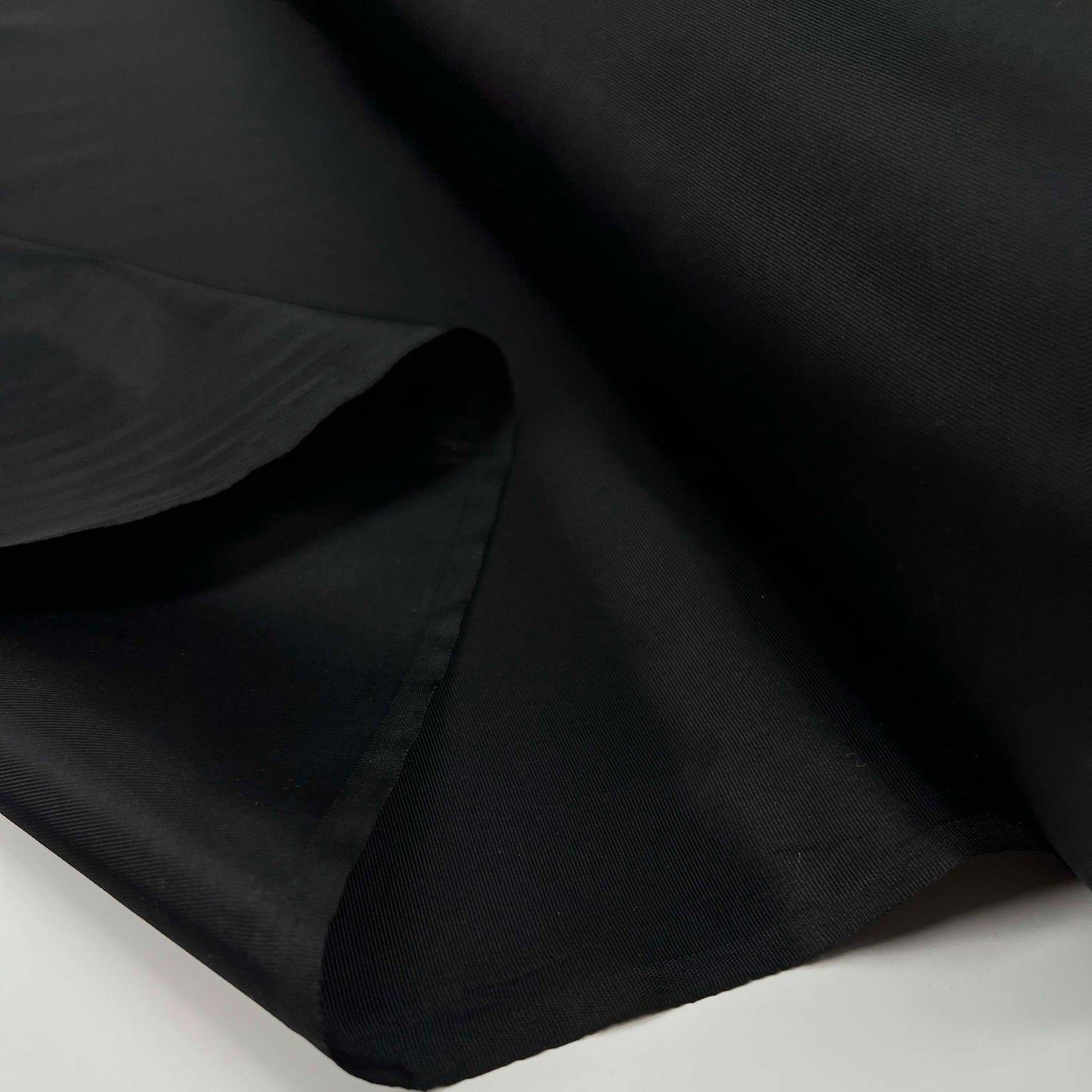 Black Polyester Grosgrain Ribbed Taffeta Dress Fabric Evening Call Fold