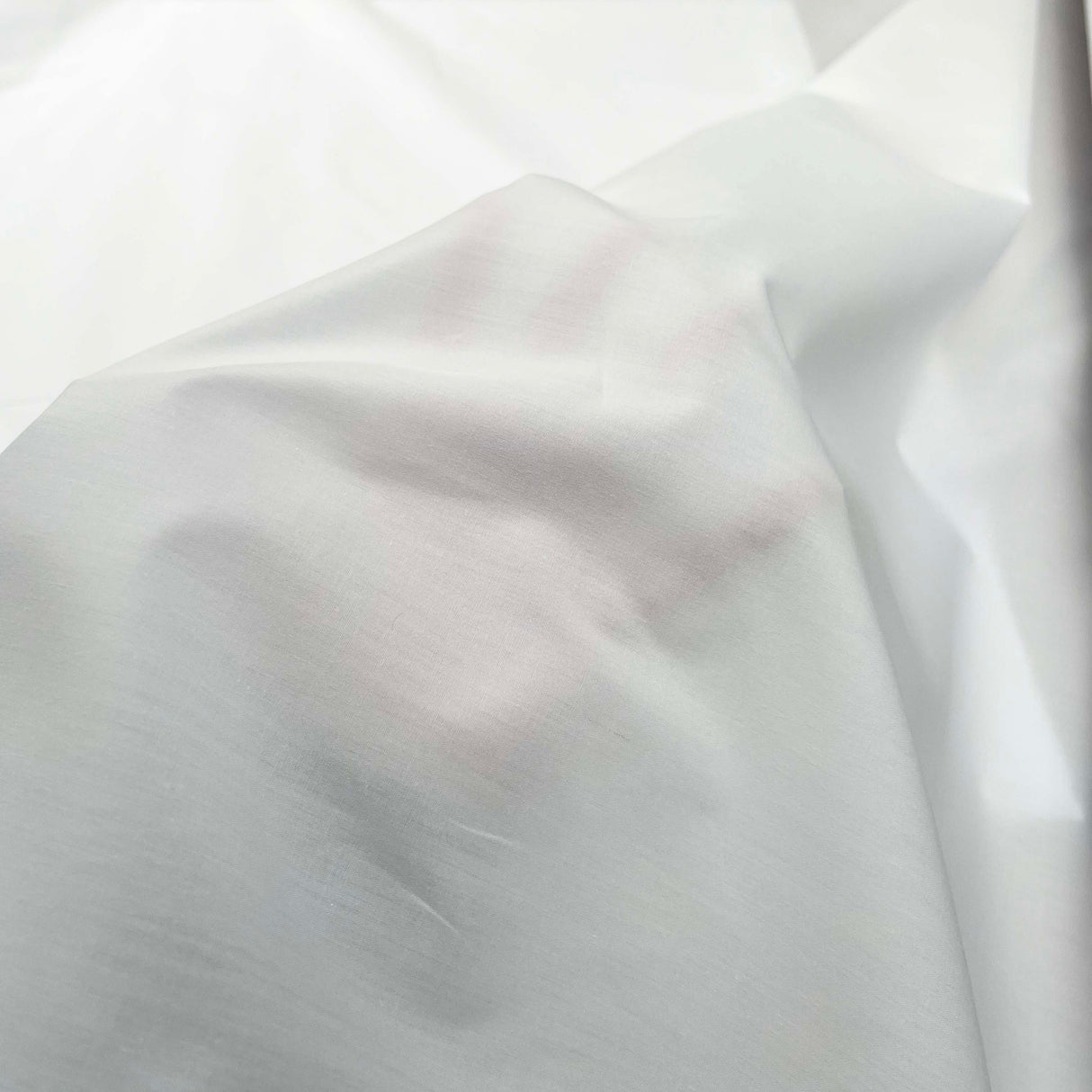 Fresh White Shirting Cotton Plain Woven Fabric CU
