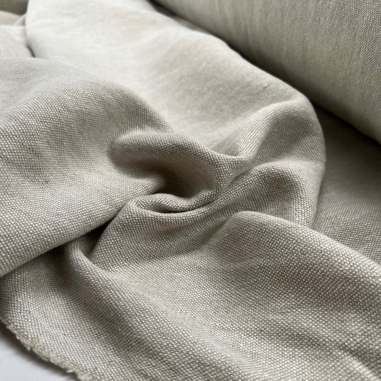 Give Over Italian Plain Heavy Linen Hessian Fabric CU