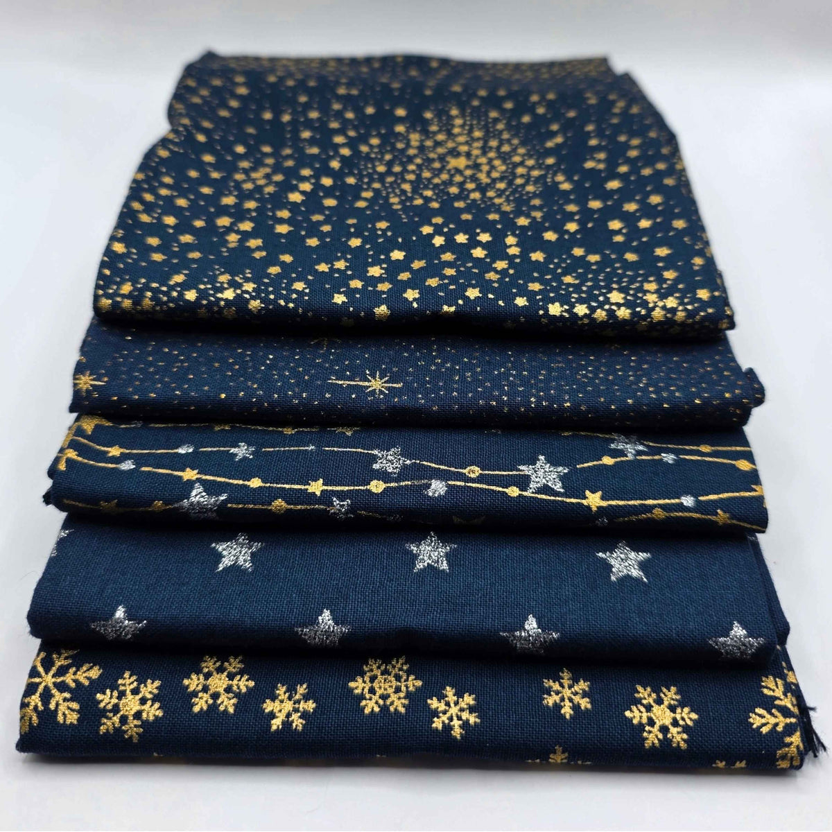 John Louden Christmas Fat Quarter Blue Obit Bundle