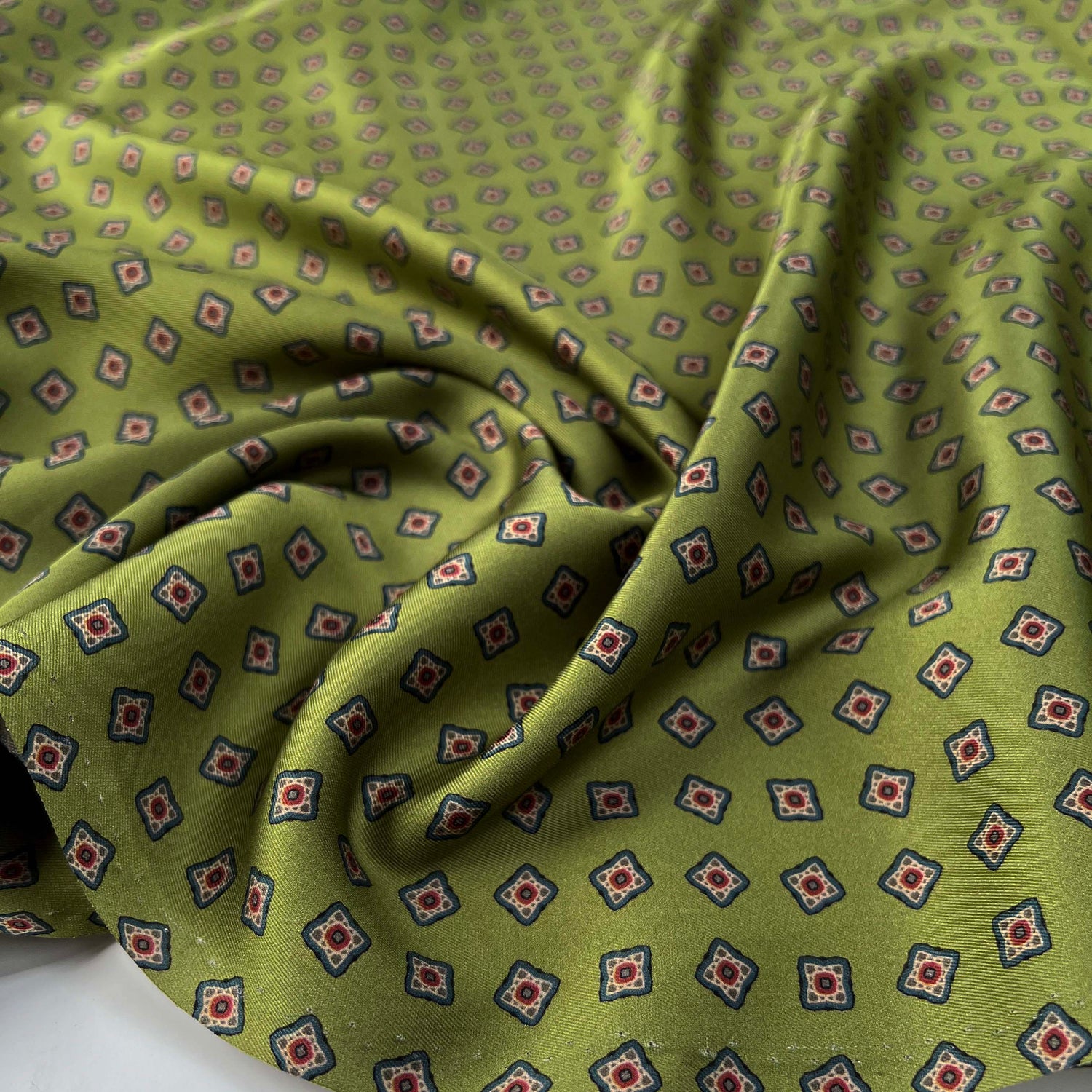 Luxury Lining - Olive Medallion