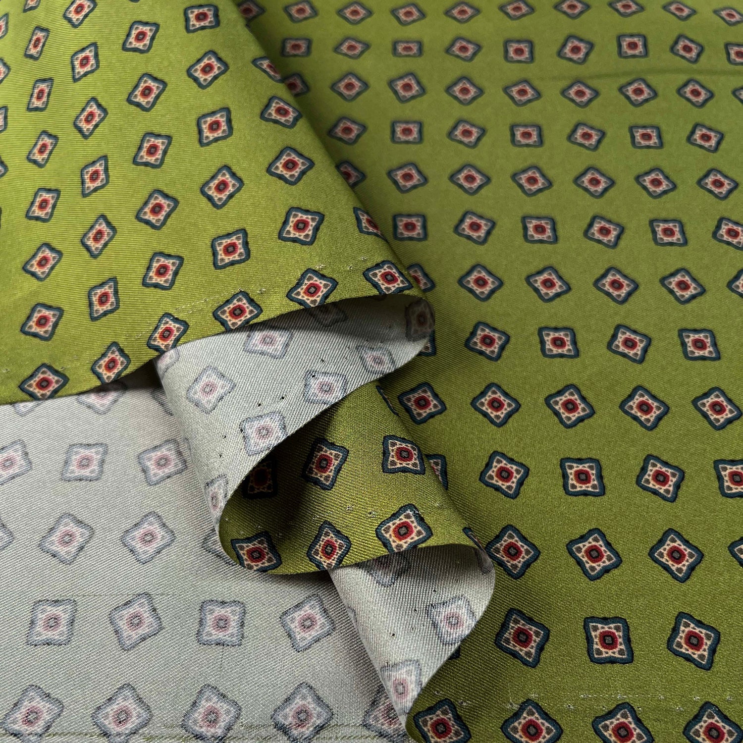 Luxury Lining - Olive Medallion