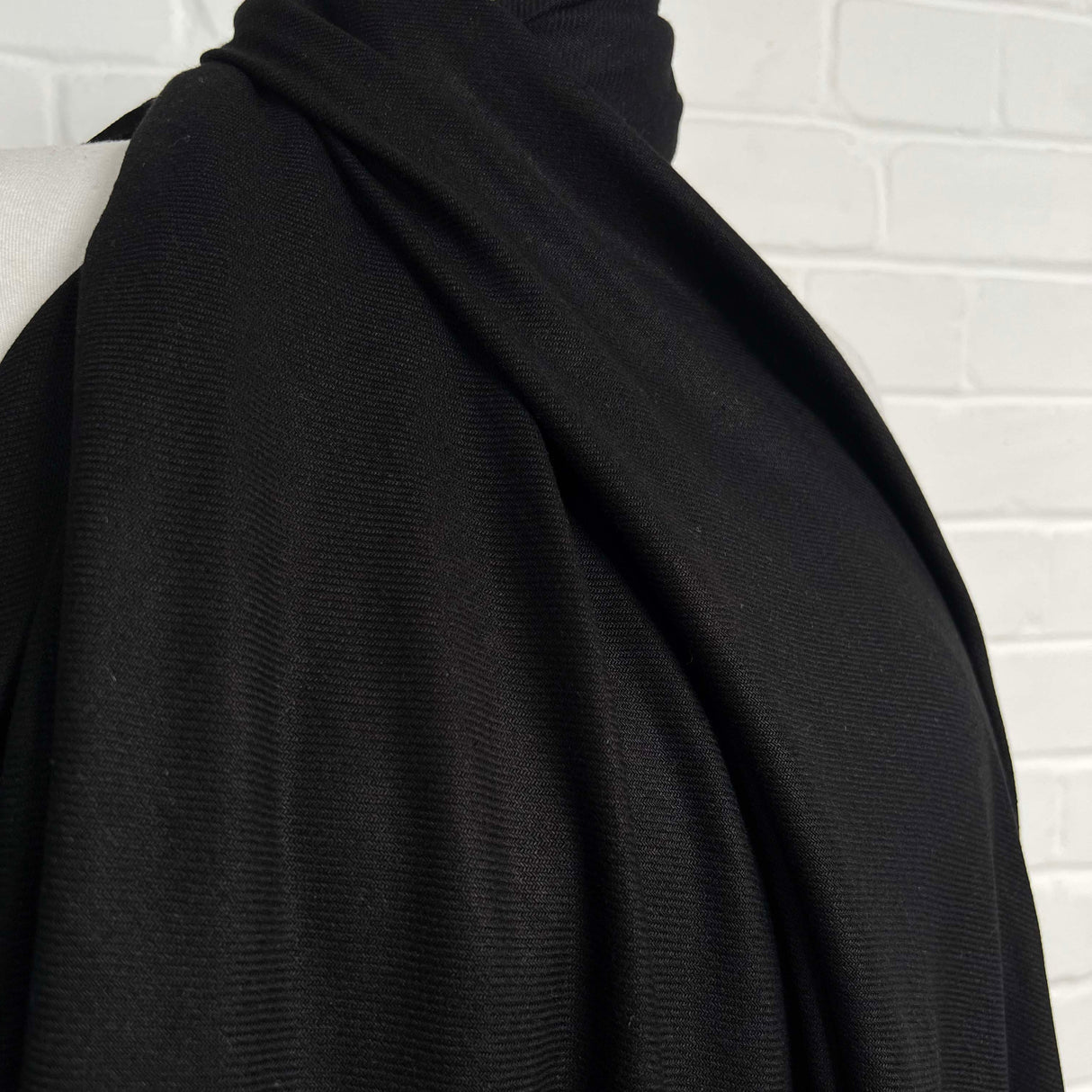 Mam Am 'Ere Black Linen Viscose Plain Italian Fabric CU