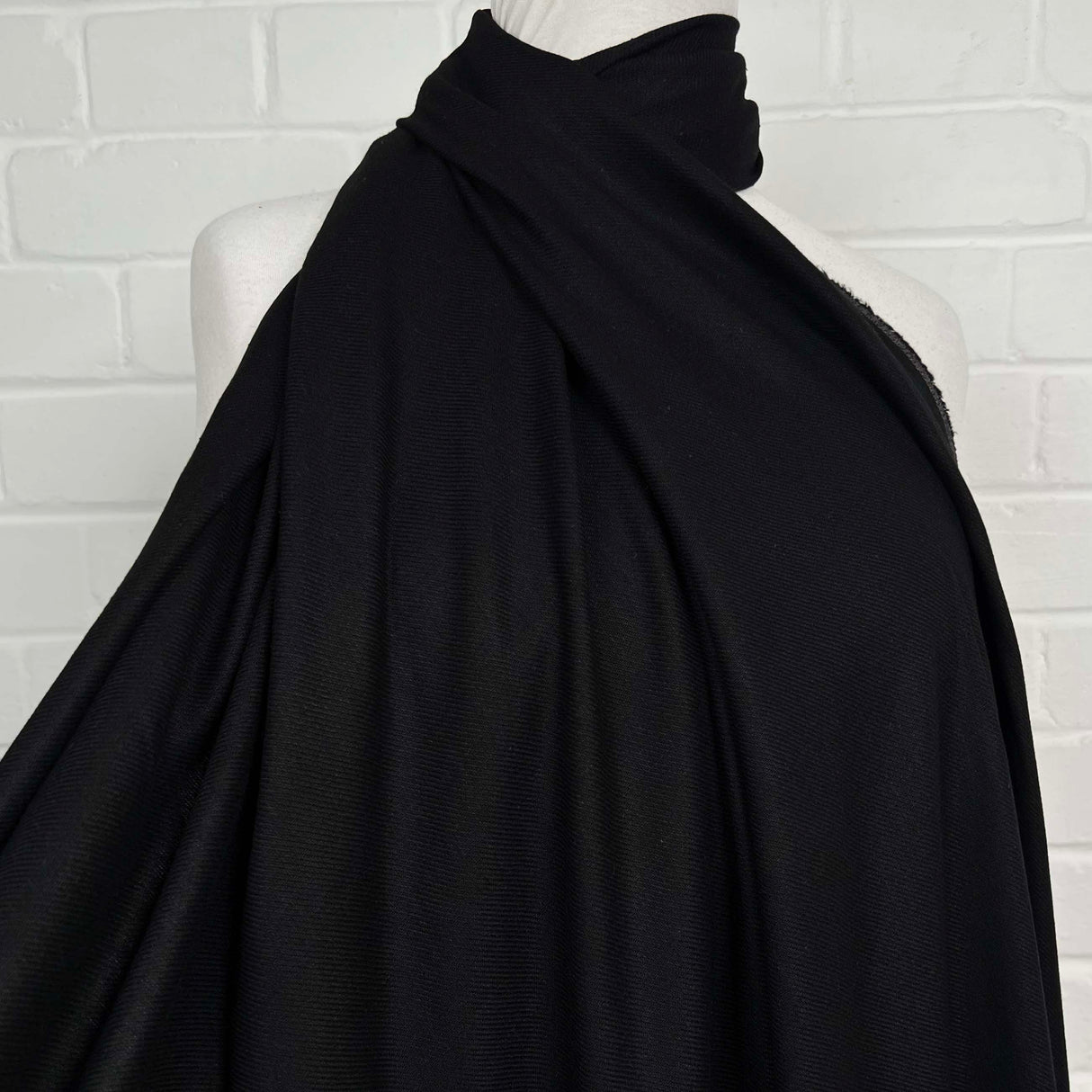 Mam Am 'Ere Black Linen Viscose Plain Italian Fabric