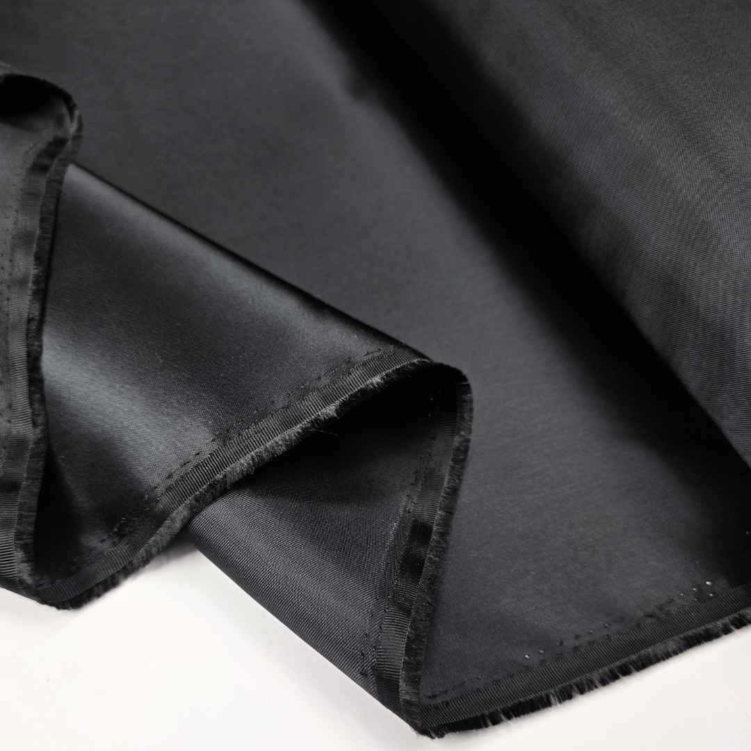 Noir Lining Black Polyester Nylon Satin Fabric Fold