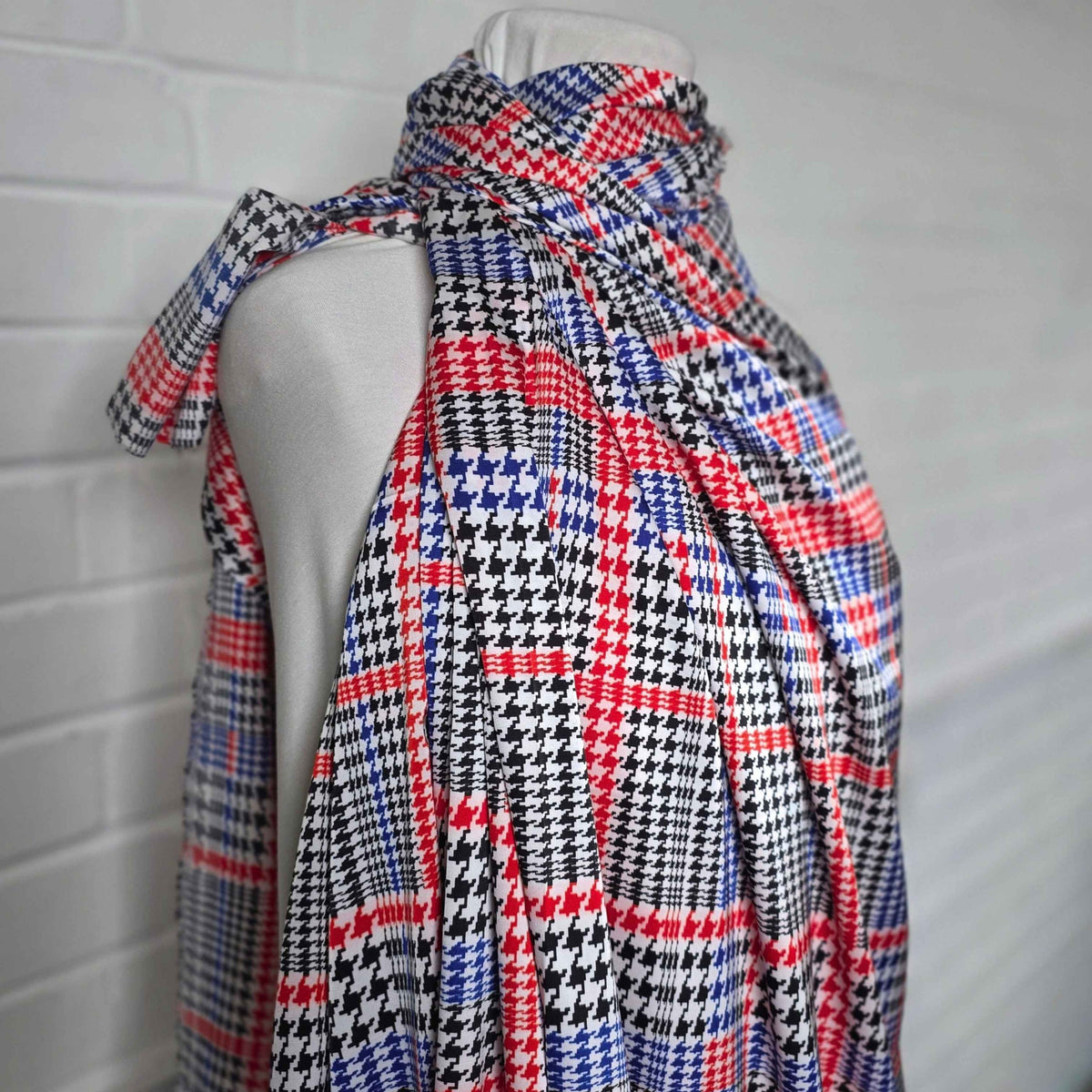 Polyester Satin Dogtooth Check Blue Black Red White Fabric Mannequin