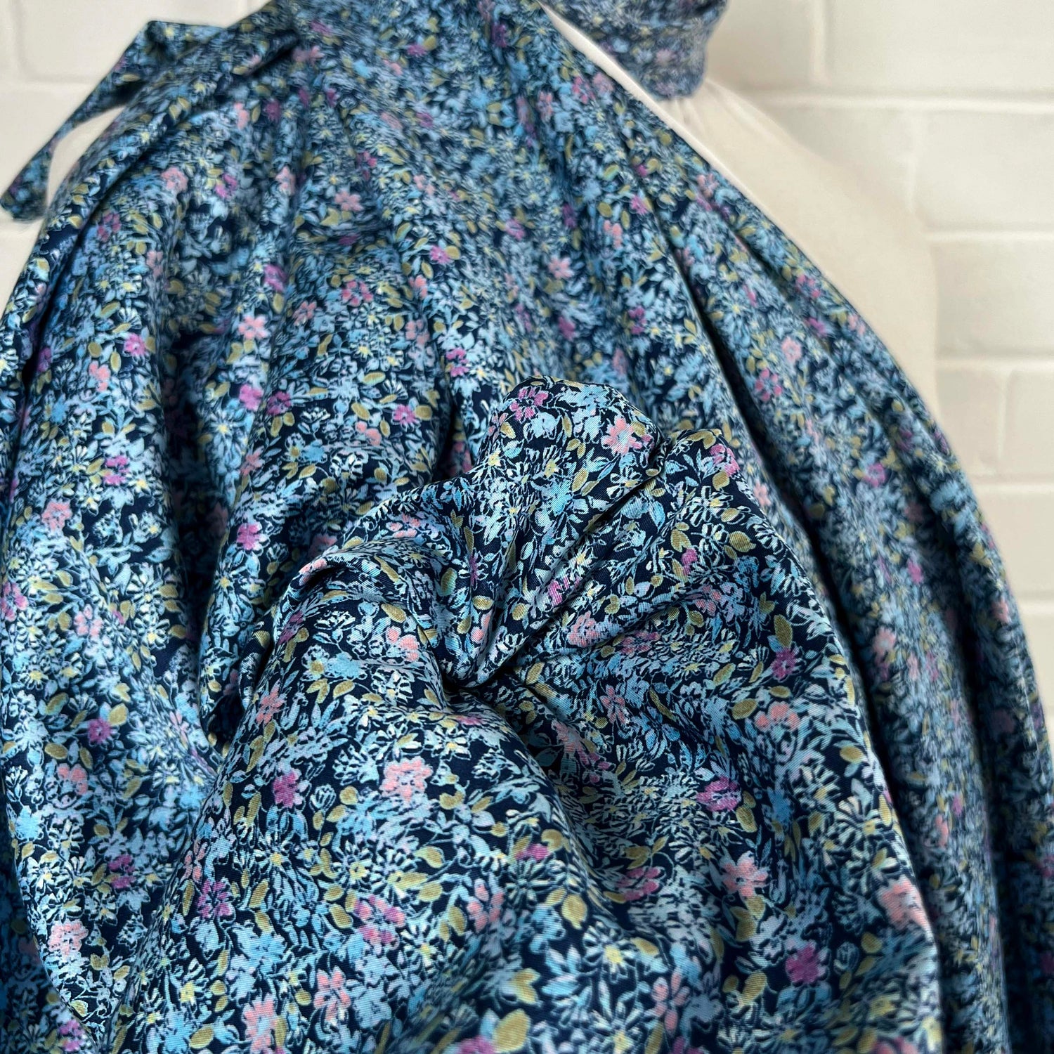 Cotton Sateen Blue Ditsy Floral Dressmaking Fabric Tea Dance CU