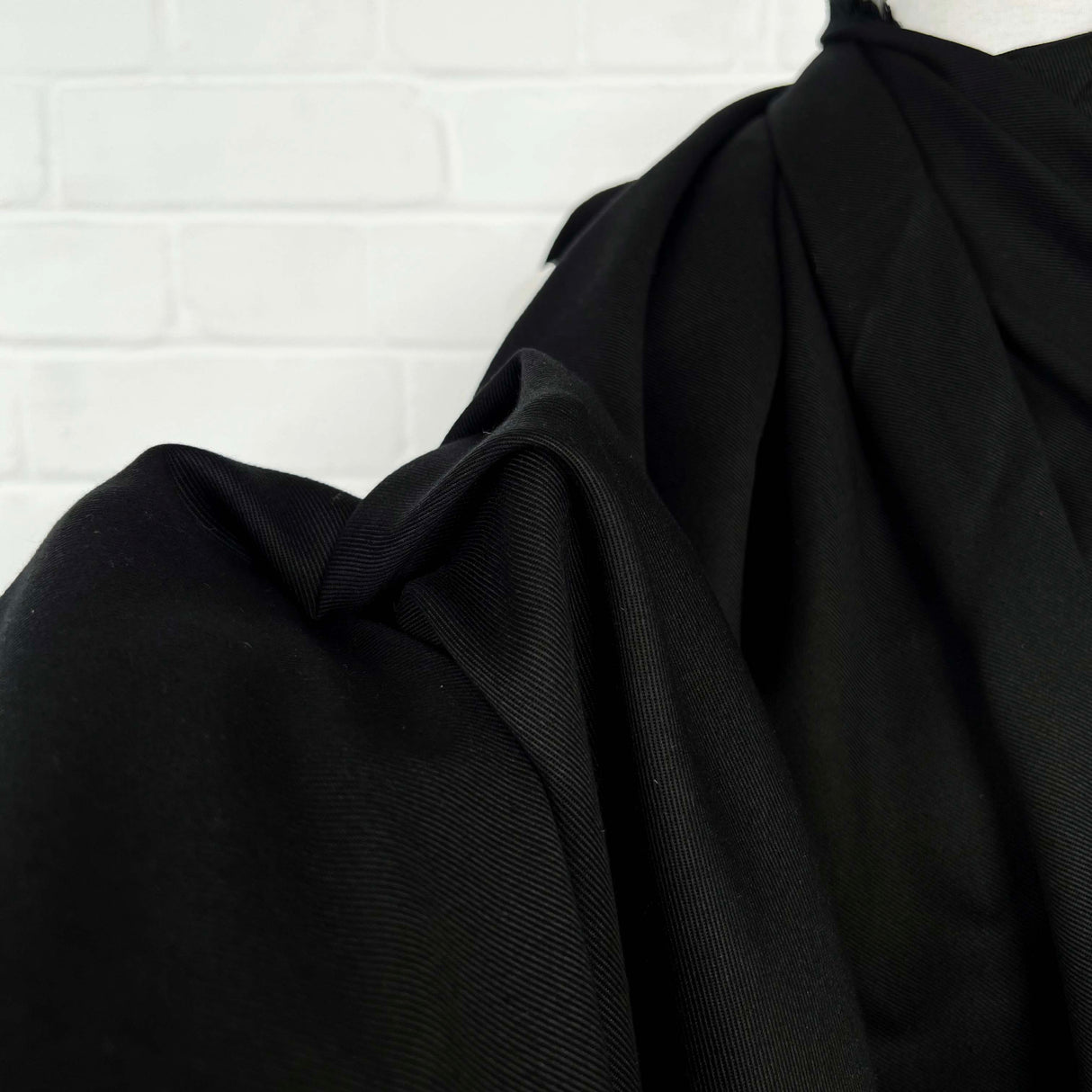 Tencel Tilliti Black Twill 250gsm Suiting Fabric CU