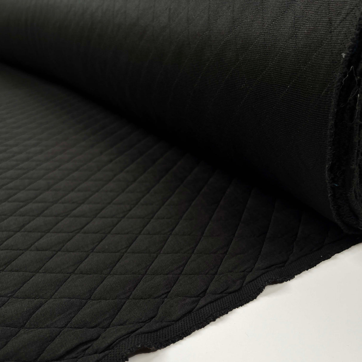 Urban Quilted Jersey Black Polyester Viscose Elastane Knitted Diamond Quilt Fabric Roll
