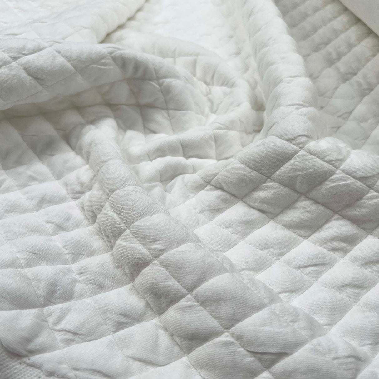 Urban Quilted Jersey Ivory Polyester Viscose Elastane Knitted Diamond Quilt Fabric CU