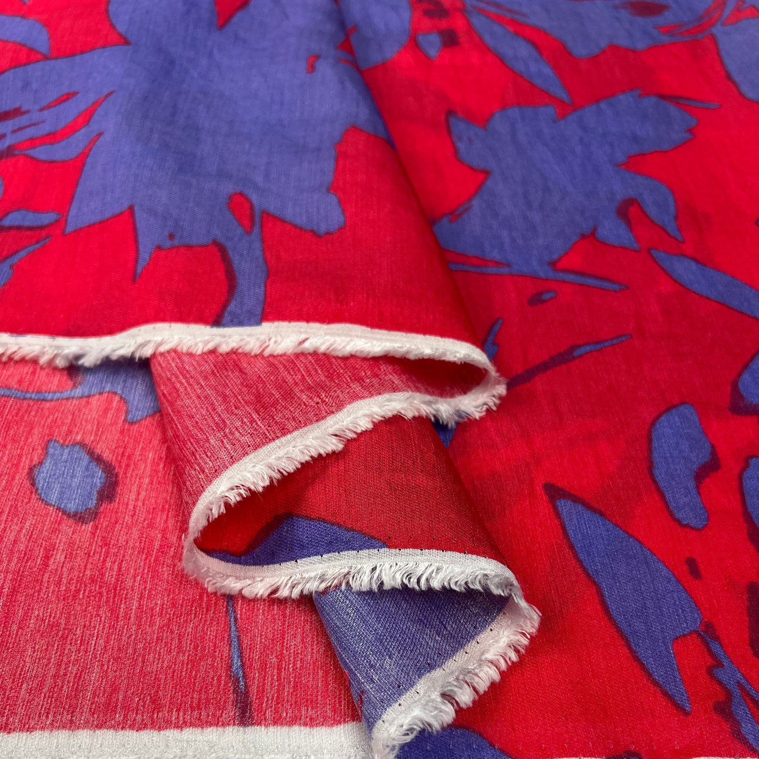 Viscose Twill - Leaves - Cerise