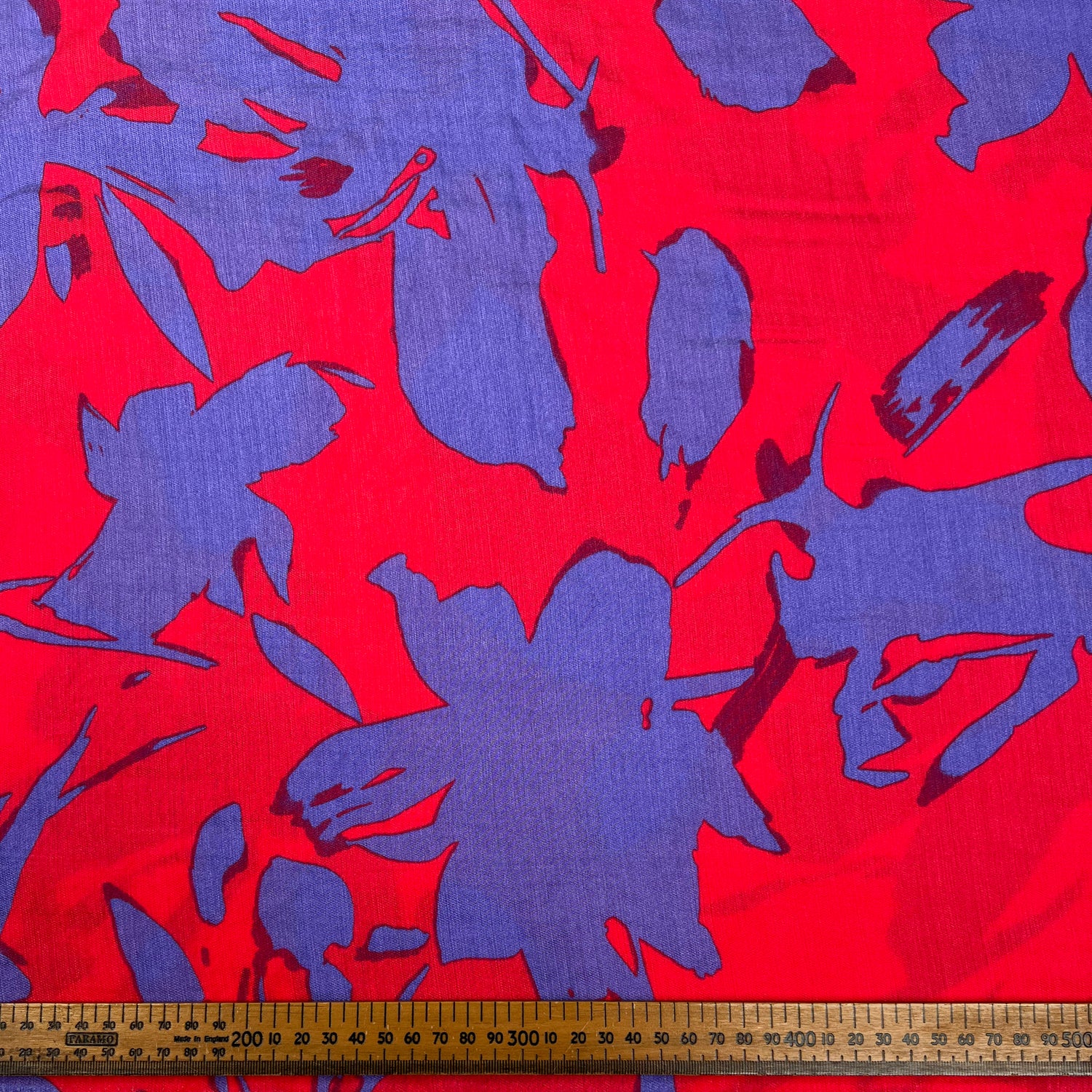 Viscose Twill - Leaves - Cerise