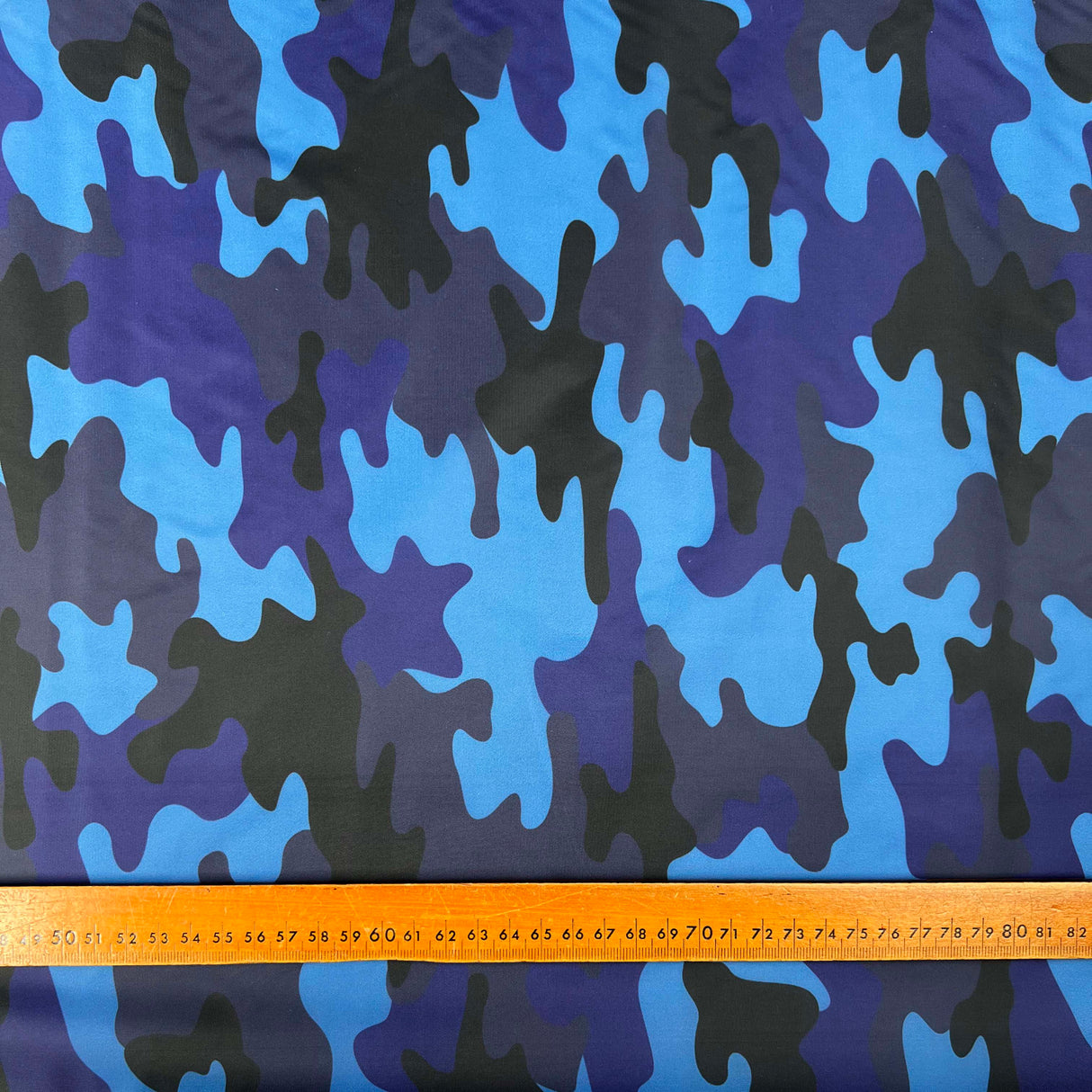 Water_Repellent_Coating_Camo_Navy_Polyester_Blue_Black_Fabric_Ruler