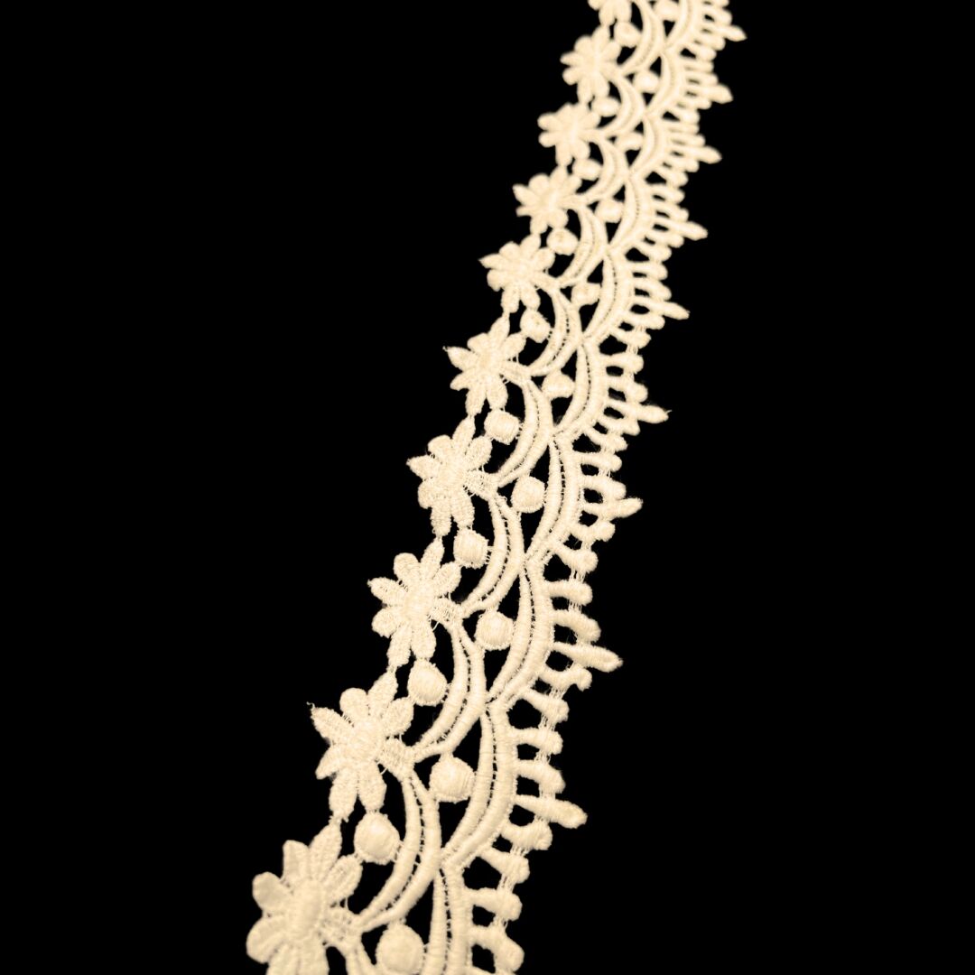 Guipure Lace Trim - Garden - Cream