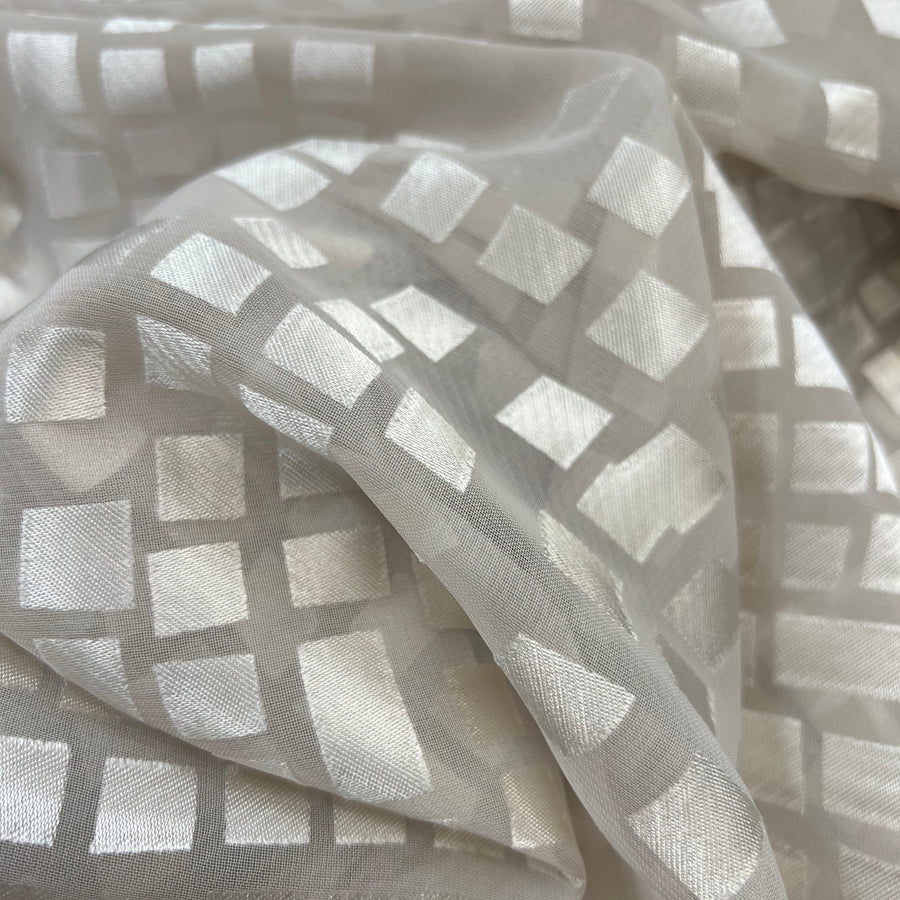 Remnant - Burnt Out - Cream (1m)