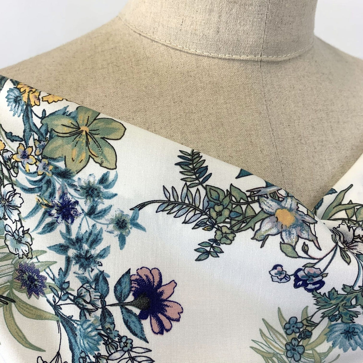 Challis - Winter Flower